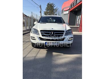 Mercedes Benz ML 300 ML 300 CDI 4MATIC