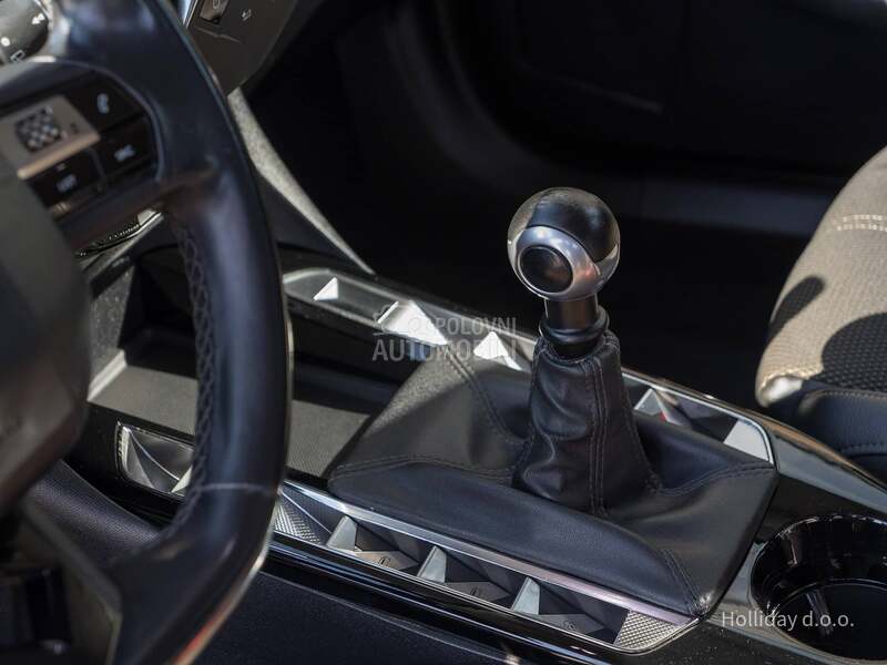 DS 3 1.2PureTech Led Nav