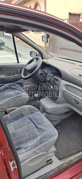 Renault Scenic 1.9 dci