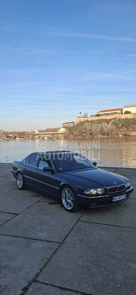 BMW 740 4.0 V8