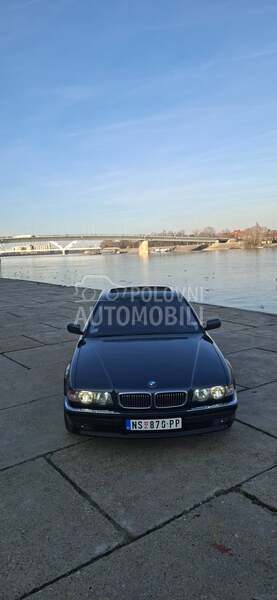 BMW 740 4.0 V8