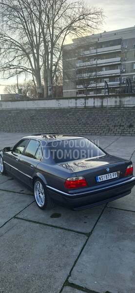 BMW 740 4.0 V8