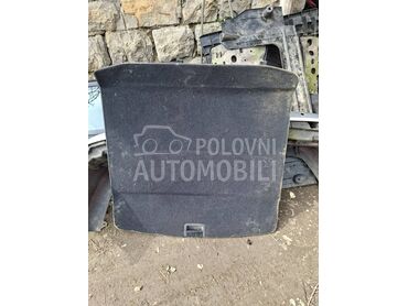 plastika tepih u gepeku karava za Volkswagen Golf 4