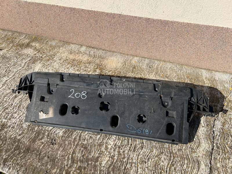 Plastika ispod branika