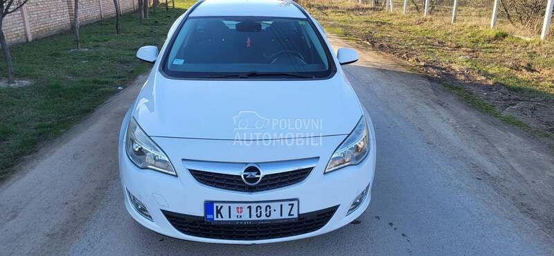 Opel Astra J 1.4