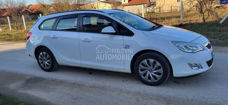 Opel Astra J 1.4