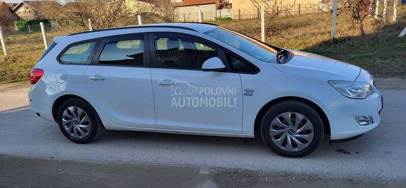 Opel Astra J 1.4