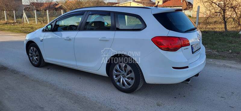 Opel Astra J 1.4