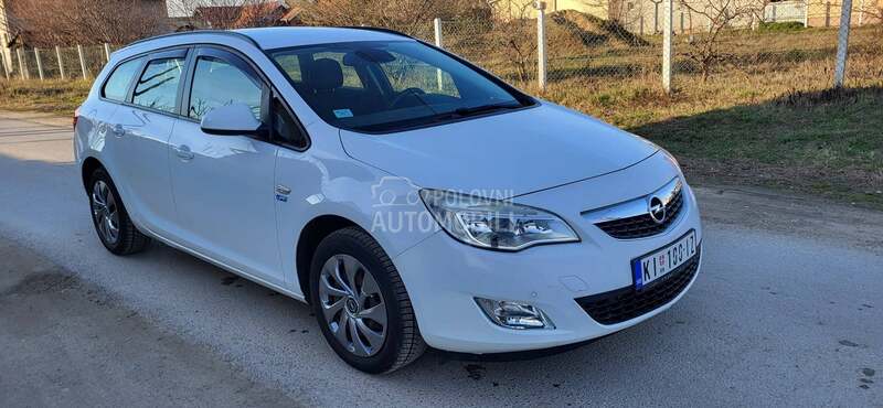 Opel Astra J 1.4