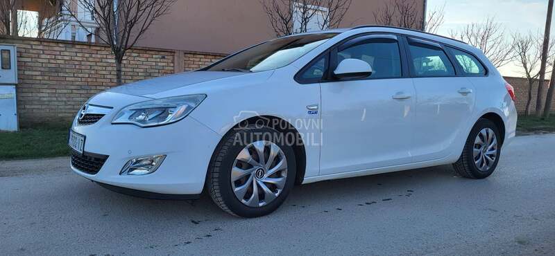 Opel Astra J 1.4