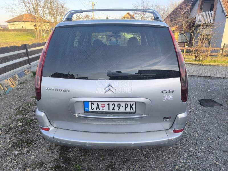 Citroen C8 