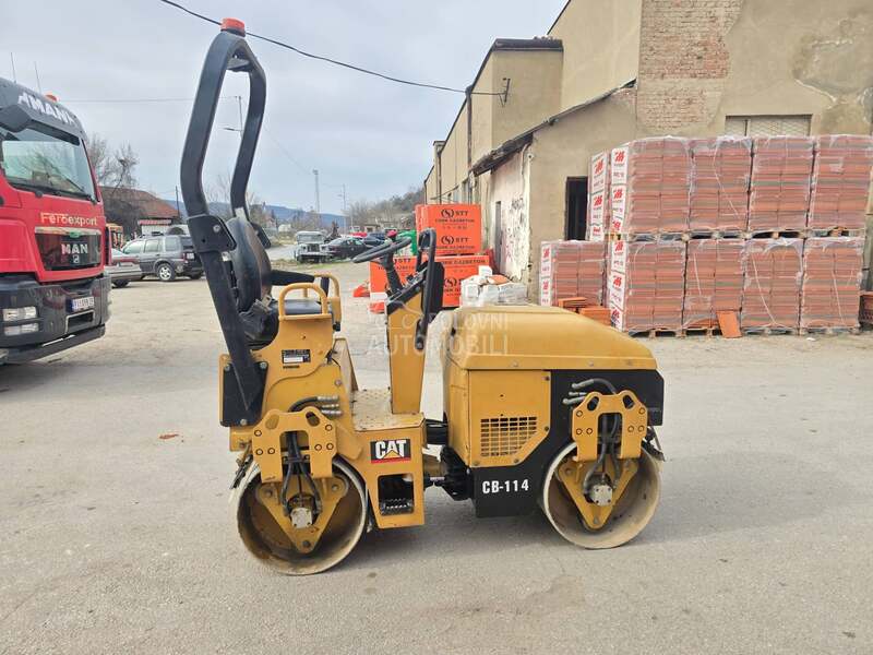CAT CB 114
