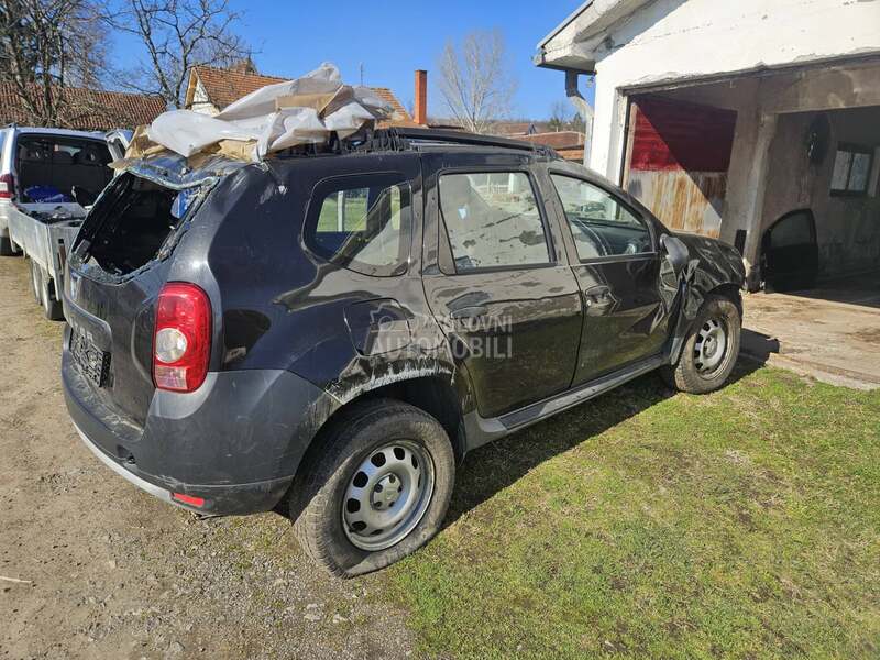 Dacia Duster 1.6 i