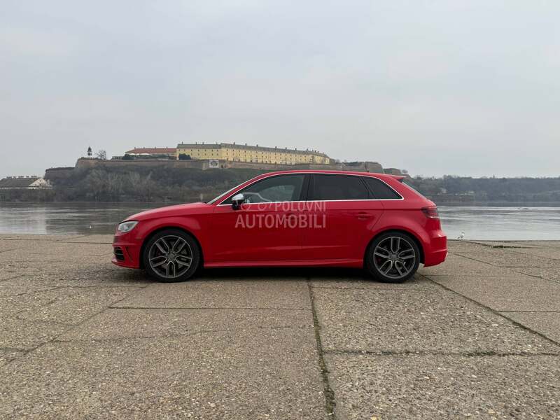 Audi S3 