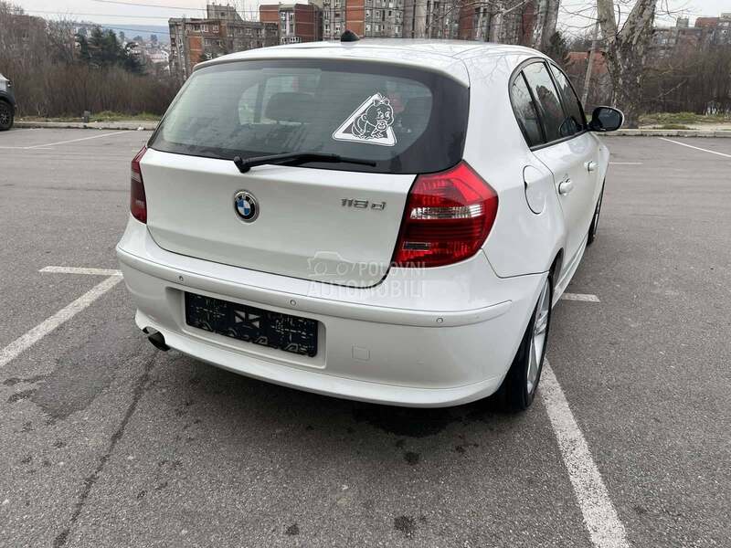 BMW 118 