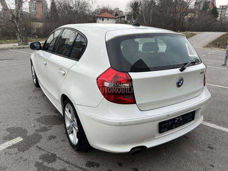 BMW 118 