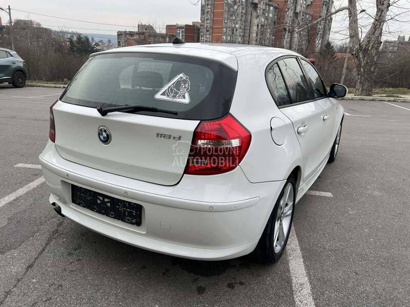 BMW 118 