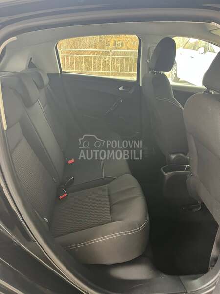 Peugeot 208 1.2i STIYLE LINE CH