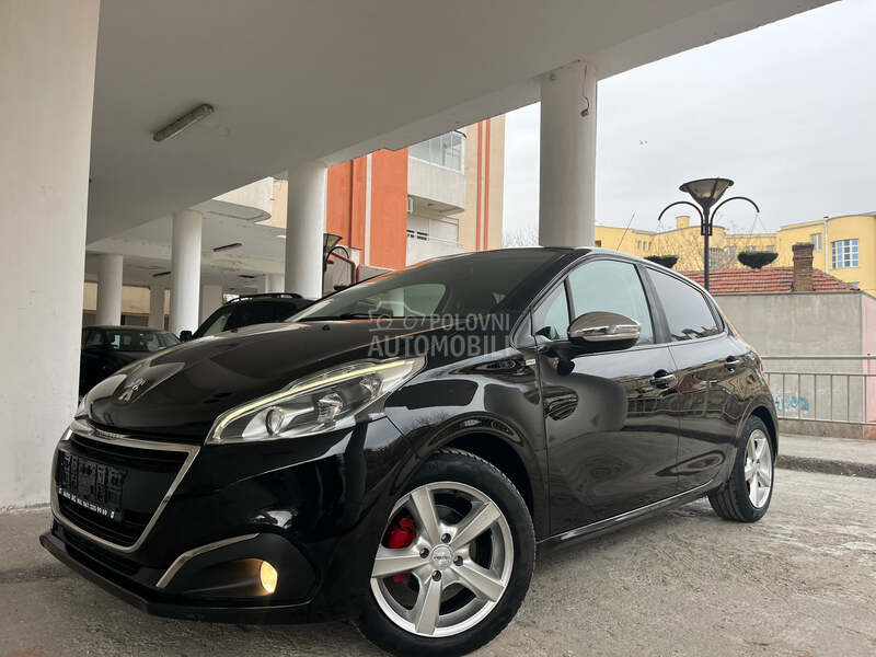 Peugeot 208 1.2i STIYLE LINE CH