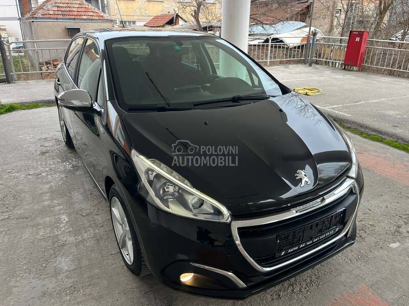 Peugeot 208 1.2i STIYLE LINE CH