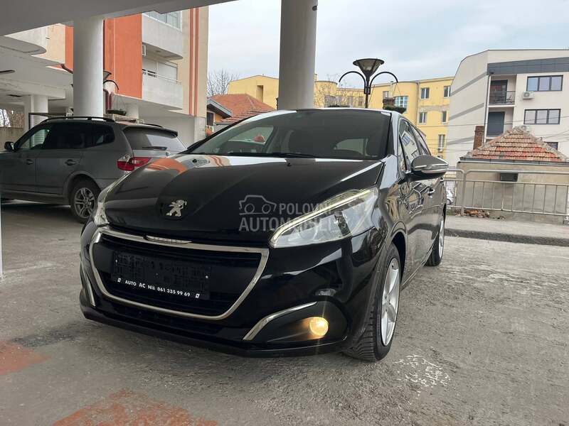 Peugeot 208 1.2i STIYLE LINE CH