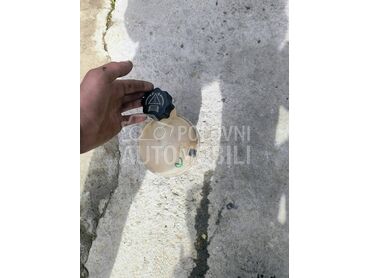 Boca posuda antifriza za Peugeot 308