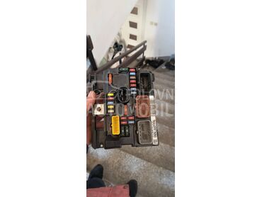 BSM - R09 - osiguracka kutija za Citroen C2