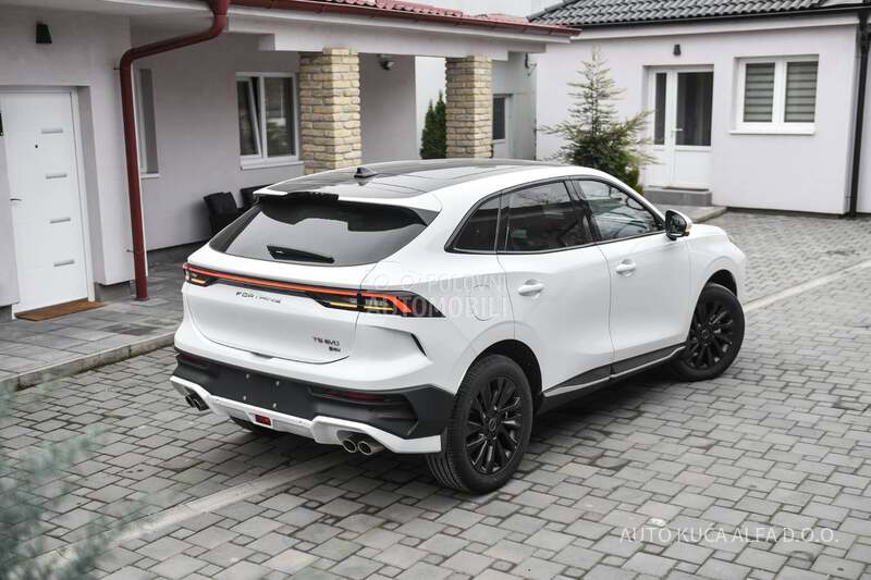 Dongfeng Forthing T5 EVO HEV