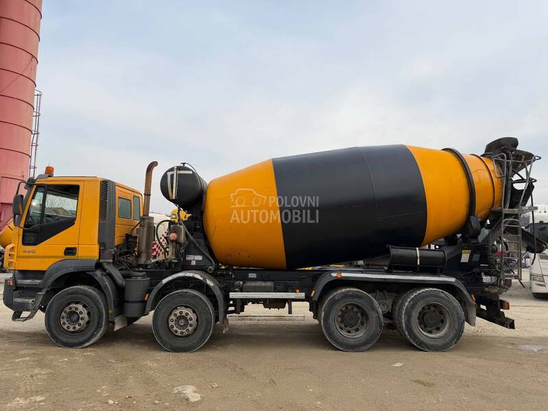 Iveco Trakker 440 Cifa 12 m3