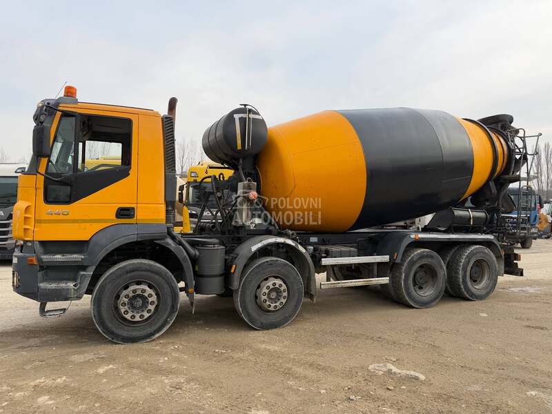 Iveco Trakker 440 Cifa 12 m3