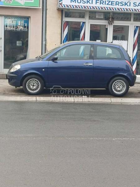 Lancia Ypsilon 