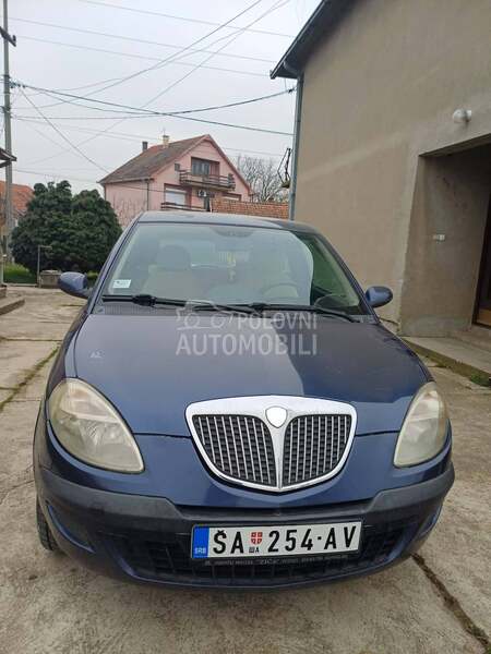Lancia Ypsilon 