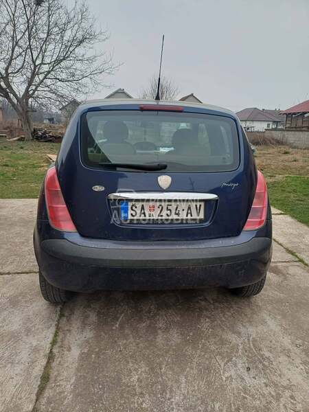 Lancia Ypsilon 