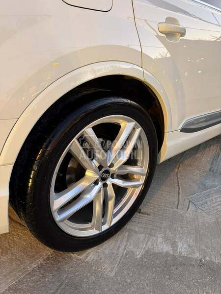 Audi Q7 3.0
