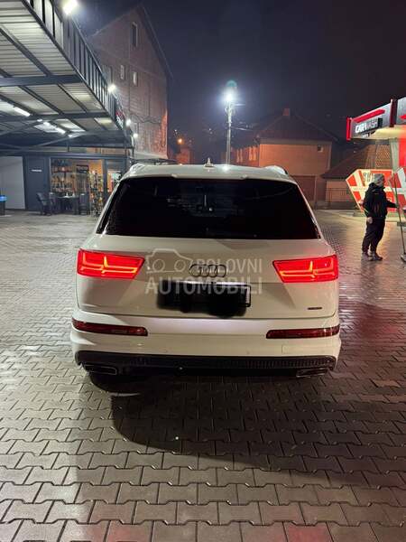 Audi Q7 3.0
