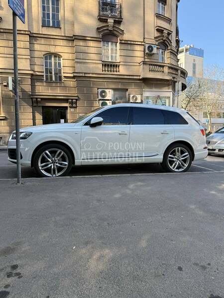 Audi Q7 3.0