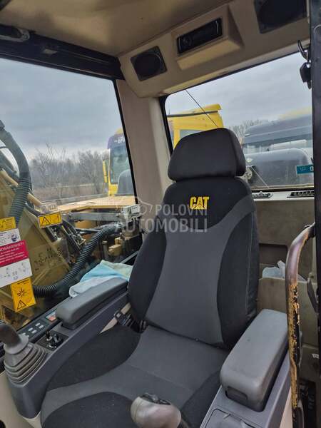 CAT 318