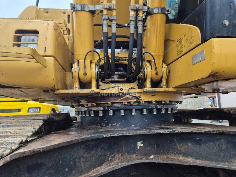 CAT 318