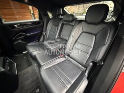 Porsche Cayenne Coupe Chrono Sport slika 17