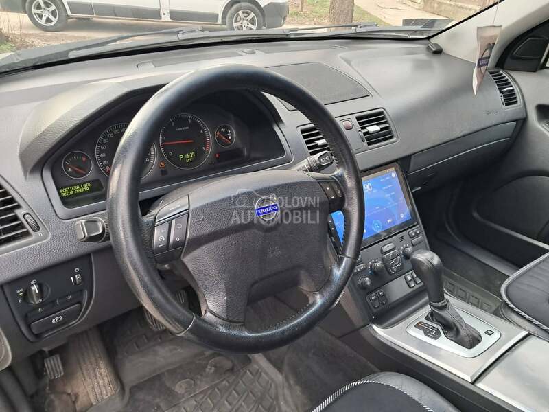 Volvo XC90 D5