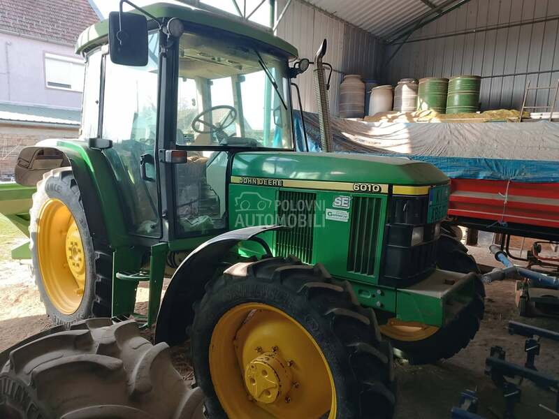 John Deere 6010
