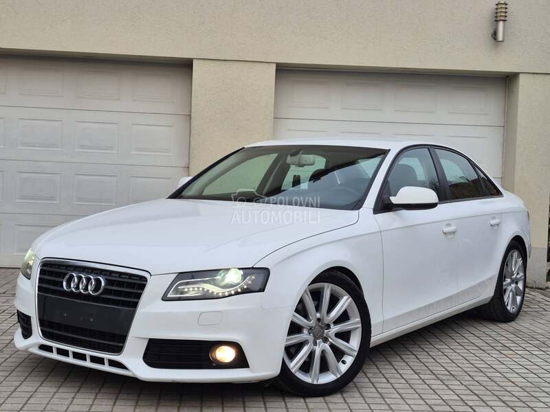 Audi A4 2.0 TDI/NAV/XEN/KOŽA
