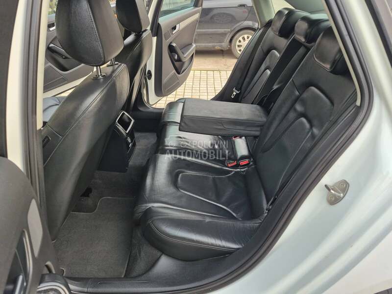 Audi A4 2.0 TDI/NAV/XEN/KOŽA