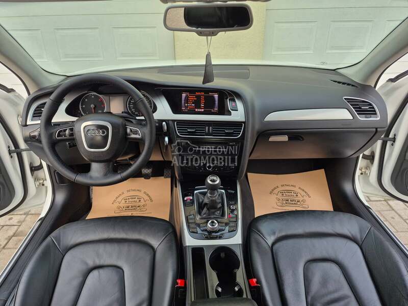 Audi A4 2.0 TDI/NAV/XEN/KOŽA