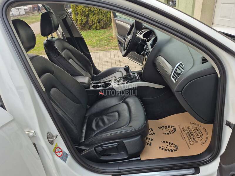 Audi A4 2.0 TDI/NAV/XEN/KOŽA