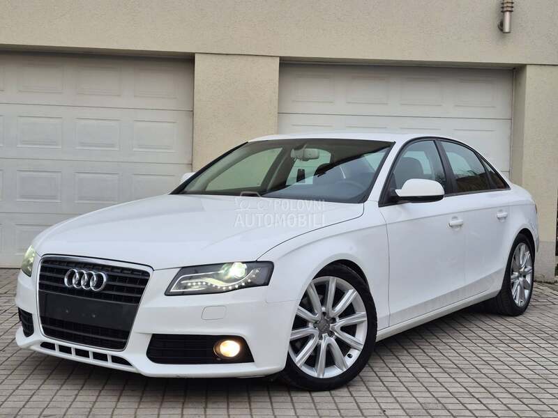 Audi A4 2.0 TDI/NAV/XEN/KOŽA