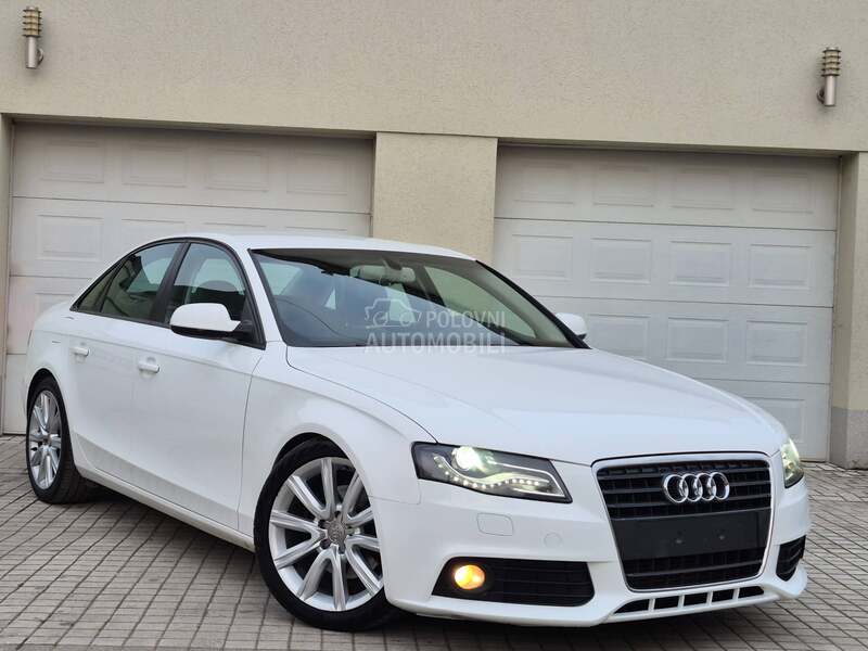 Audi A4 2.0 TDI/NAV/XEN/KOŽA