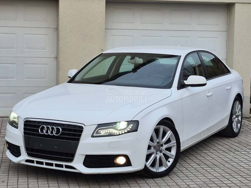 Audi A4 2.0 TDI/NAV/XEN/KOŽA