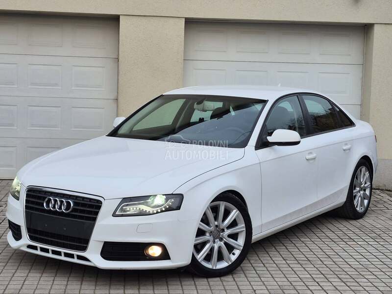Audi A4 2.0 TDI/NAV/XEN/KOŽA
