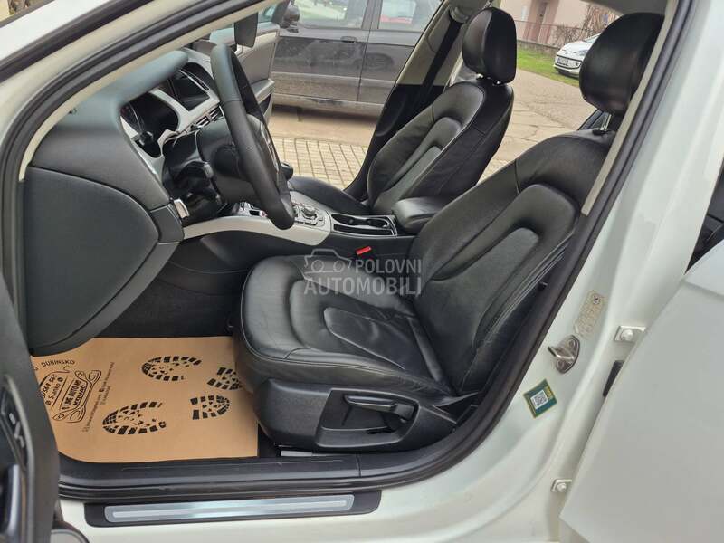 Audi A4 2.0 TDI/NAV/XEN/KOŽA